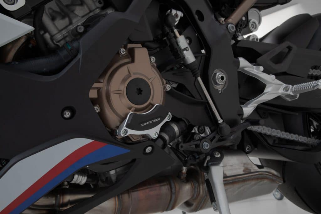 BMW M1000RR vs BMW S1000RR Engine